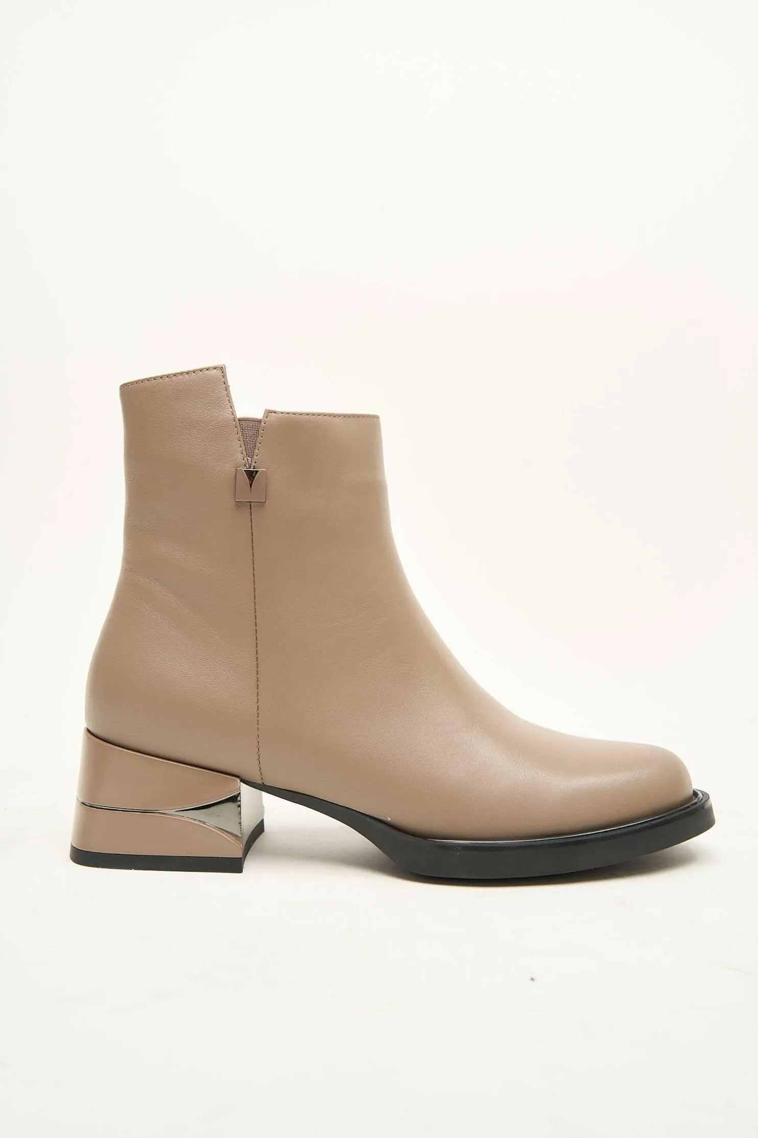Alisma Beige