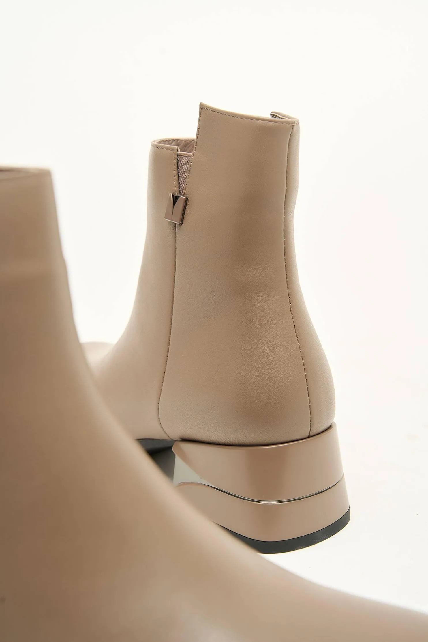 Alisma Beige