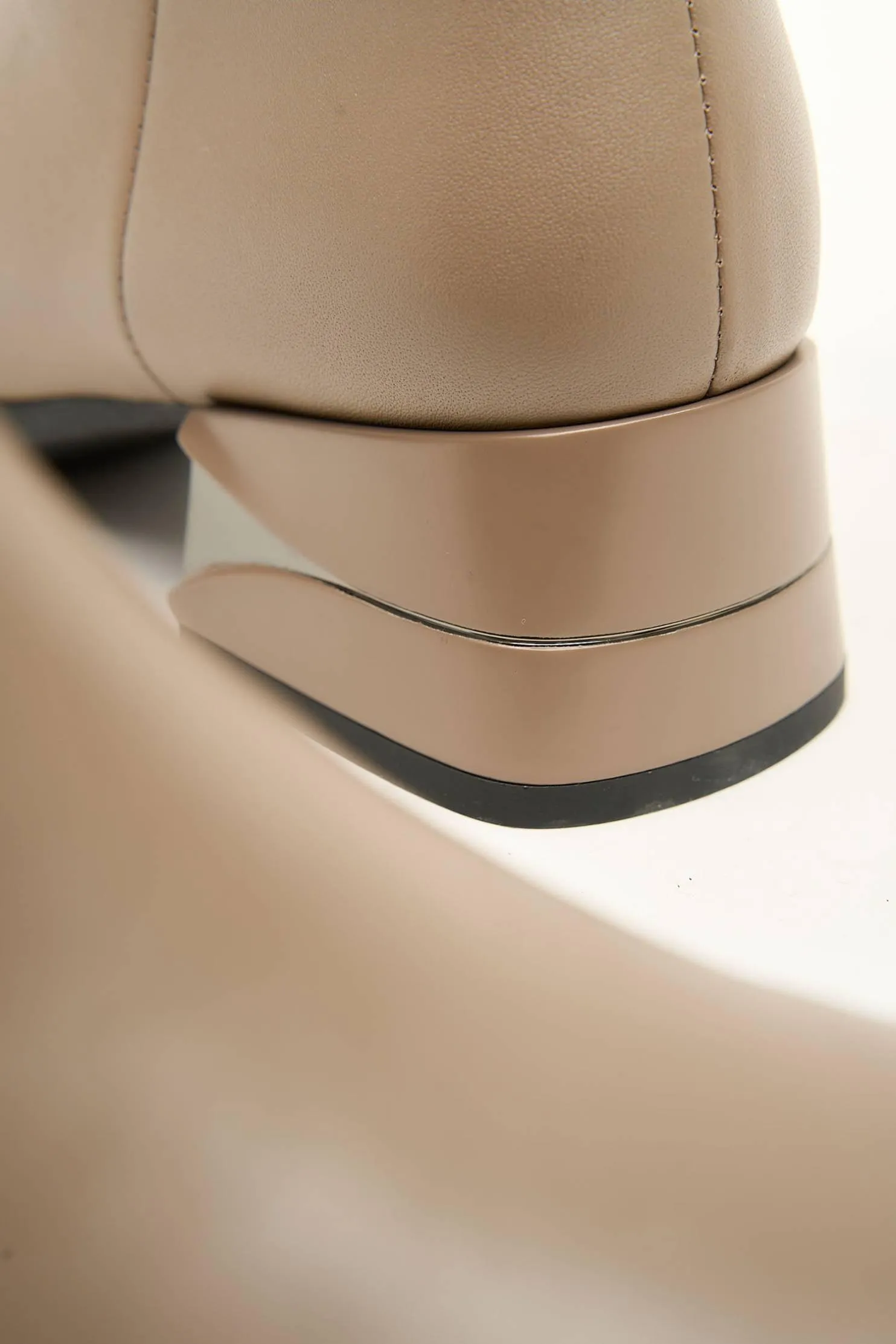 Alisma Beige